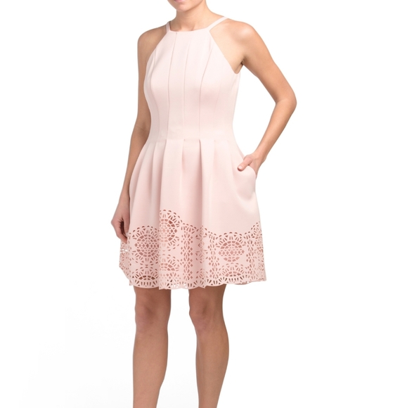 fit and flare vince camuto dresses